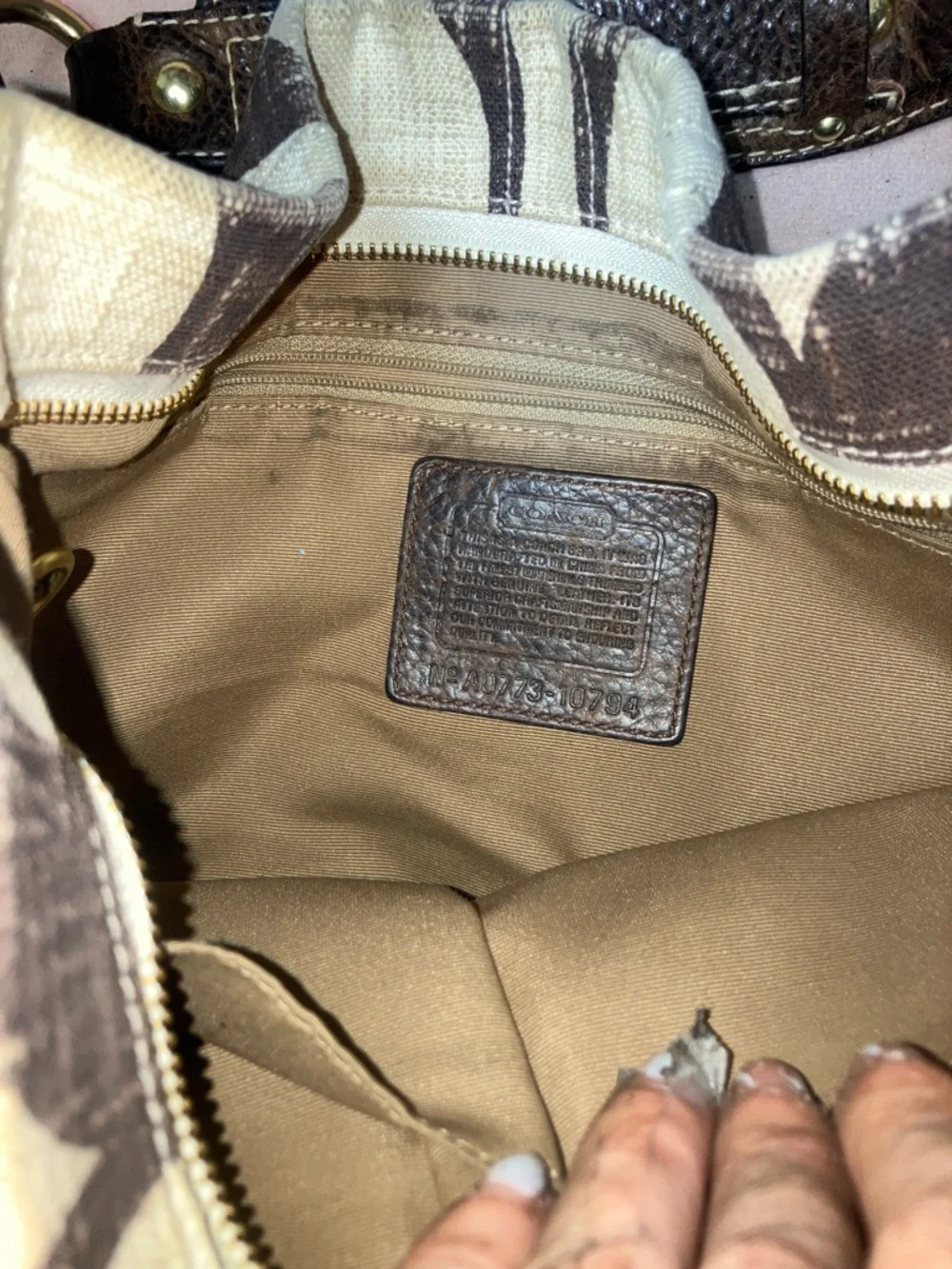 Coach Brown and Cream Shoulder Bag - Picture 6 of 9